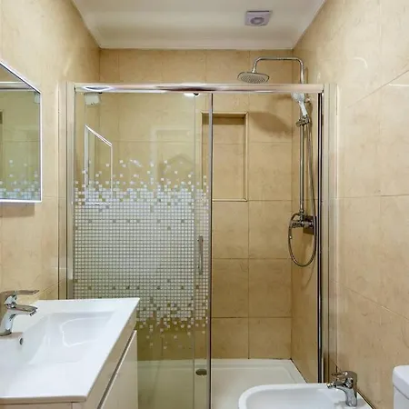 With Riverview & Terrace & Ac- 5min To Porto